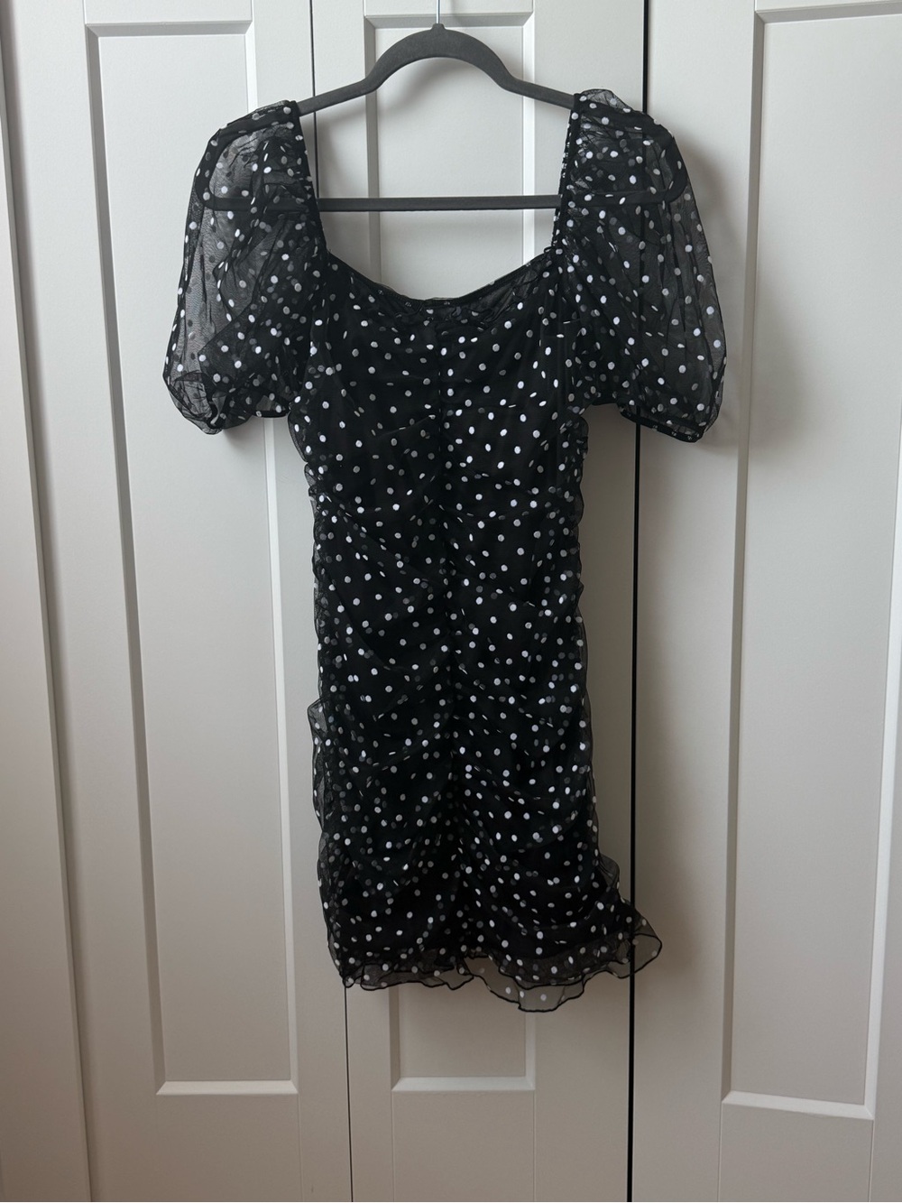 H&M Black and White Polka Dot Puff-Sleeve Mini Dress